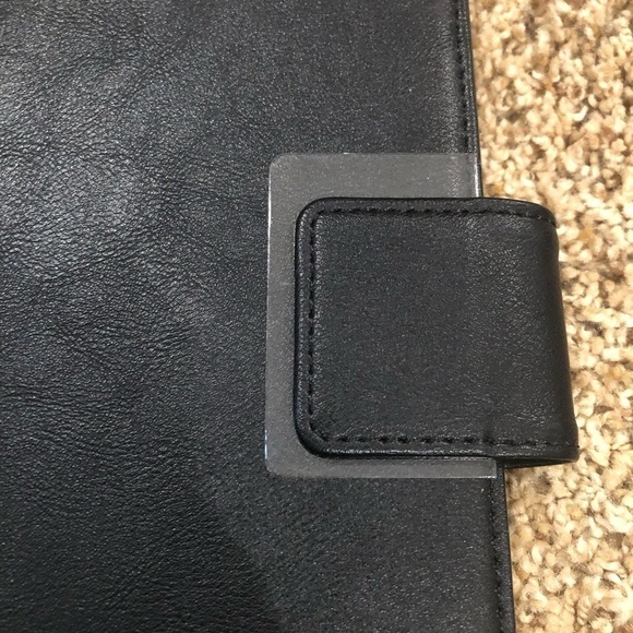 Spigen iPad Air 3 2020 Case / Stand Folio / NWOB/ Black - Picture 3 of 16